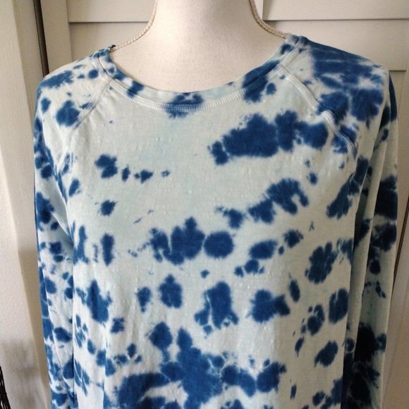 𝅺CHICO'S Weekends tie dye 3/4‎ sleeve top. Sz. 1 (S/8) - Picture 2 of 7